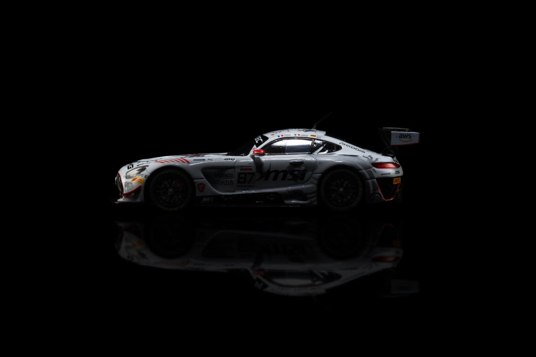 Miniature 1:18 Mercedes AMG GT3