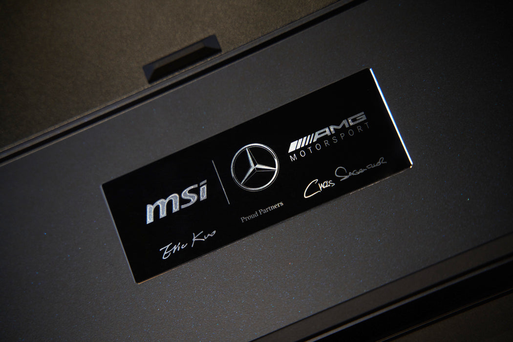 PC portable gamer Stealth 18 MercedesAMG A1VHG-068FR "AMG Edition"